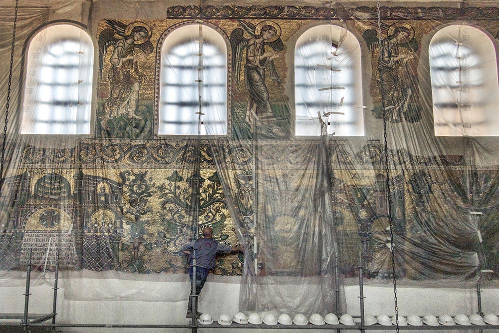 piacenti-spa-egisto-nino-ceccatelli-photo-nativity-church-betlehem (21)