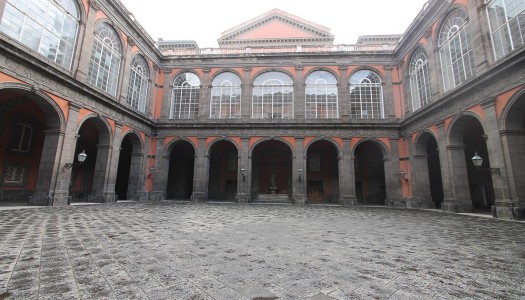 Cortile d’onore PALAZZO REALE, NAPLES