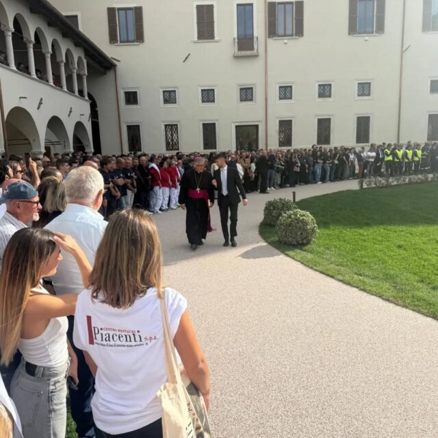 La ricostruzione di Palazzo Saladini-Pilastri è giunta al termine.
L'intervento, finanziato coi fondi del PNRR, ha restituito alla città 9mila metri quadrati di spazi recuperati, il giardino storico e la chiesa di Sant'Egidio (fonte @cronachepicene).
Ieri 8 ottobre il taglio del nastro con la premier @giorgiameloni.

Un sentito grazie al sindaco @marcofioravanti e al Commissario straordinario del Governo per la riparazione e la ricostruzione sisma 2016 senatore @guido_castelli_.

Noi di @piacentispa siamo incredibilmente fieri di aver preso parte a questo meraviglioso progetto ✨️